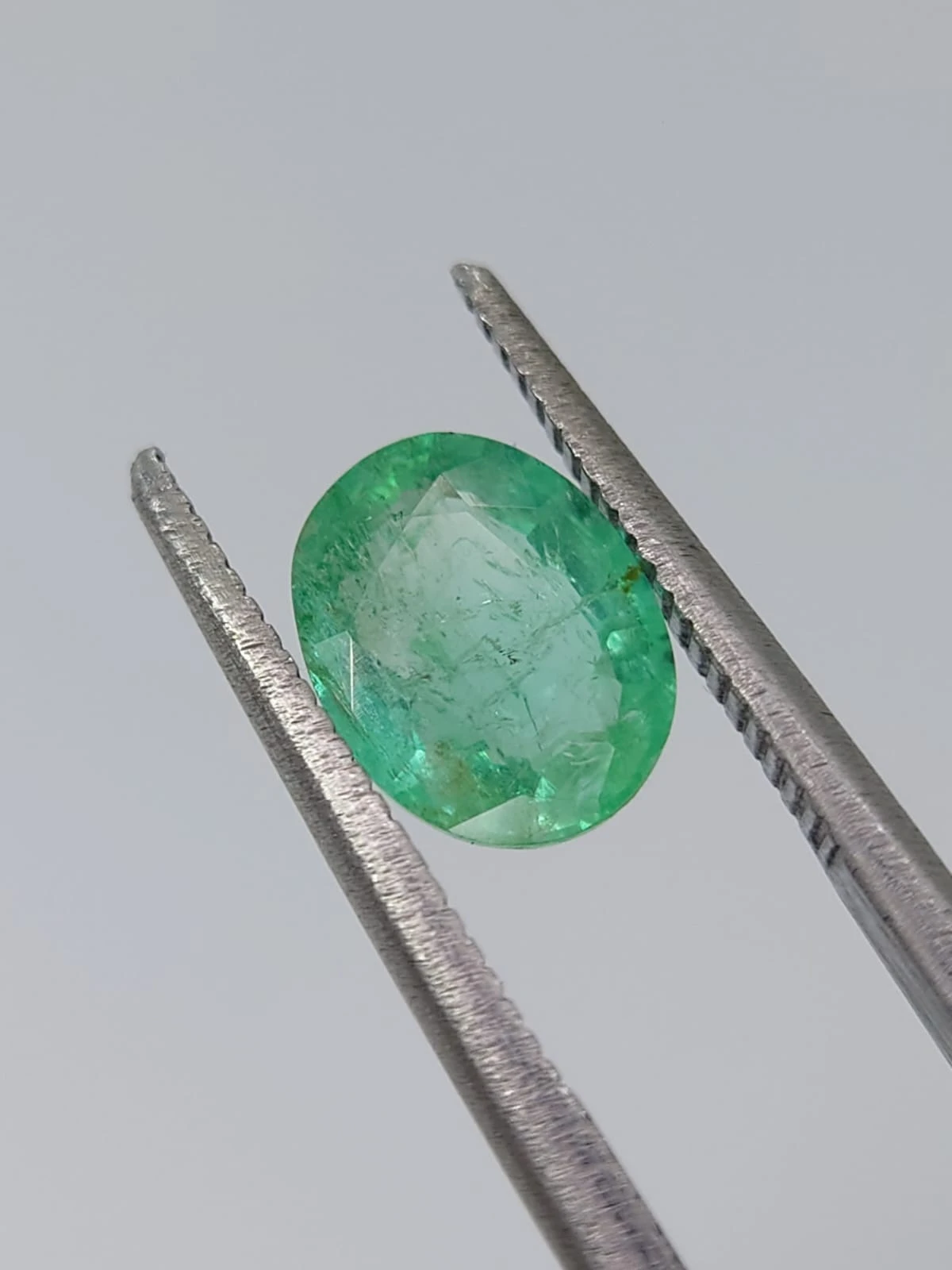 1.03ct Natural Emerald Oval Shape Loose Gemstone from Panjshir Afghanistan — view 5